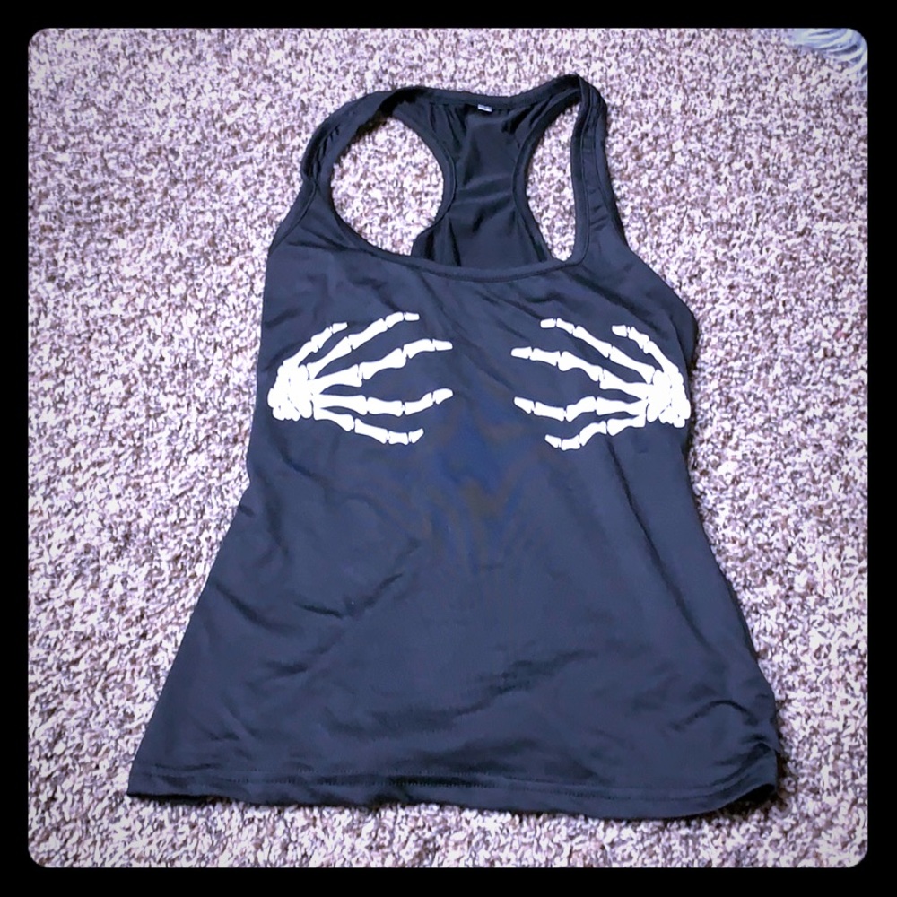 Women’s skull top